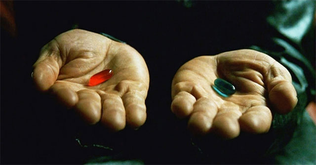 Две таблетки: красная и синяя