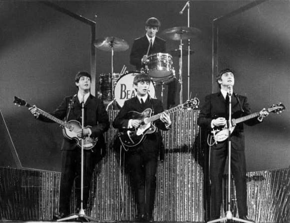 The Beatles на сцене лондонского «Палладиума». 13 октября 1963 года.
