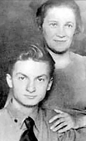 Георгий Вицин с матерью